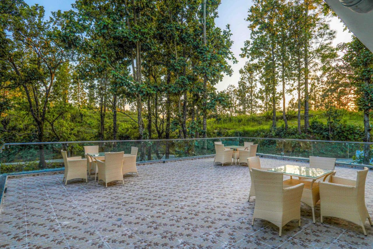 The First View Resort Lansdowne Εξωτερικό φωτογραφία