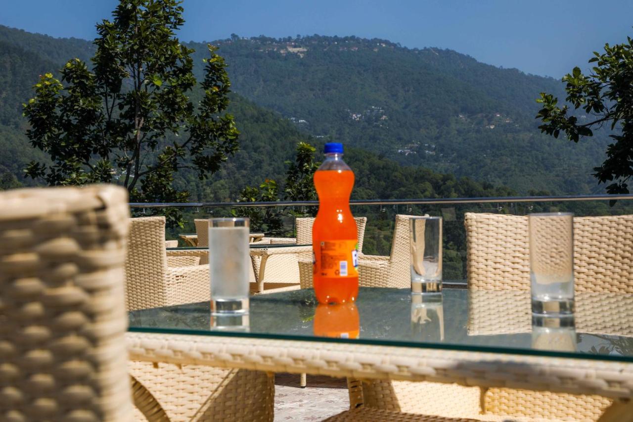 The First View Resort Lansdowne Εξωτερικό φωτογραφία